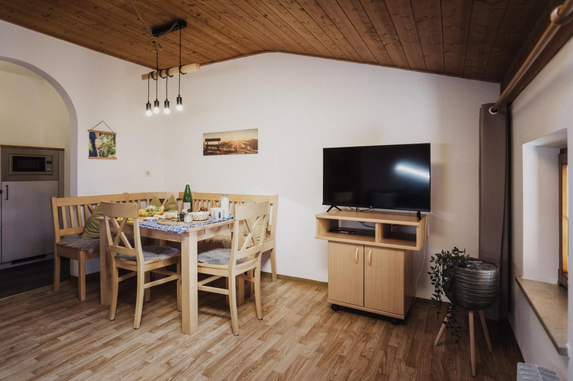 Toellhof Apartments And Farm Natz-Schabs Екстер'єр фото
