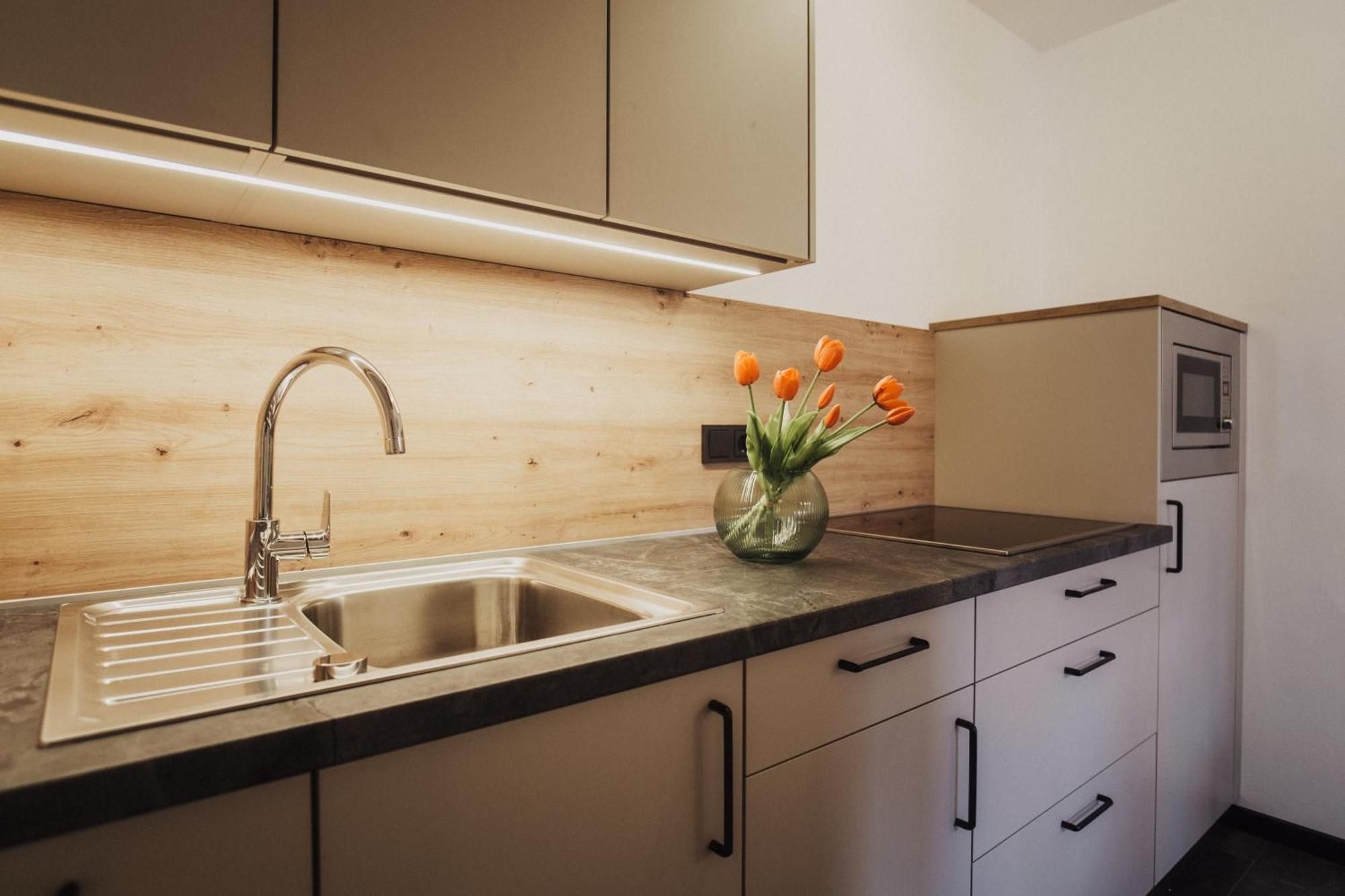 Toellhof Apartments And Farm Natz-Schabs Екстер'єр фото