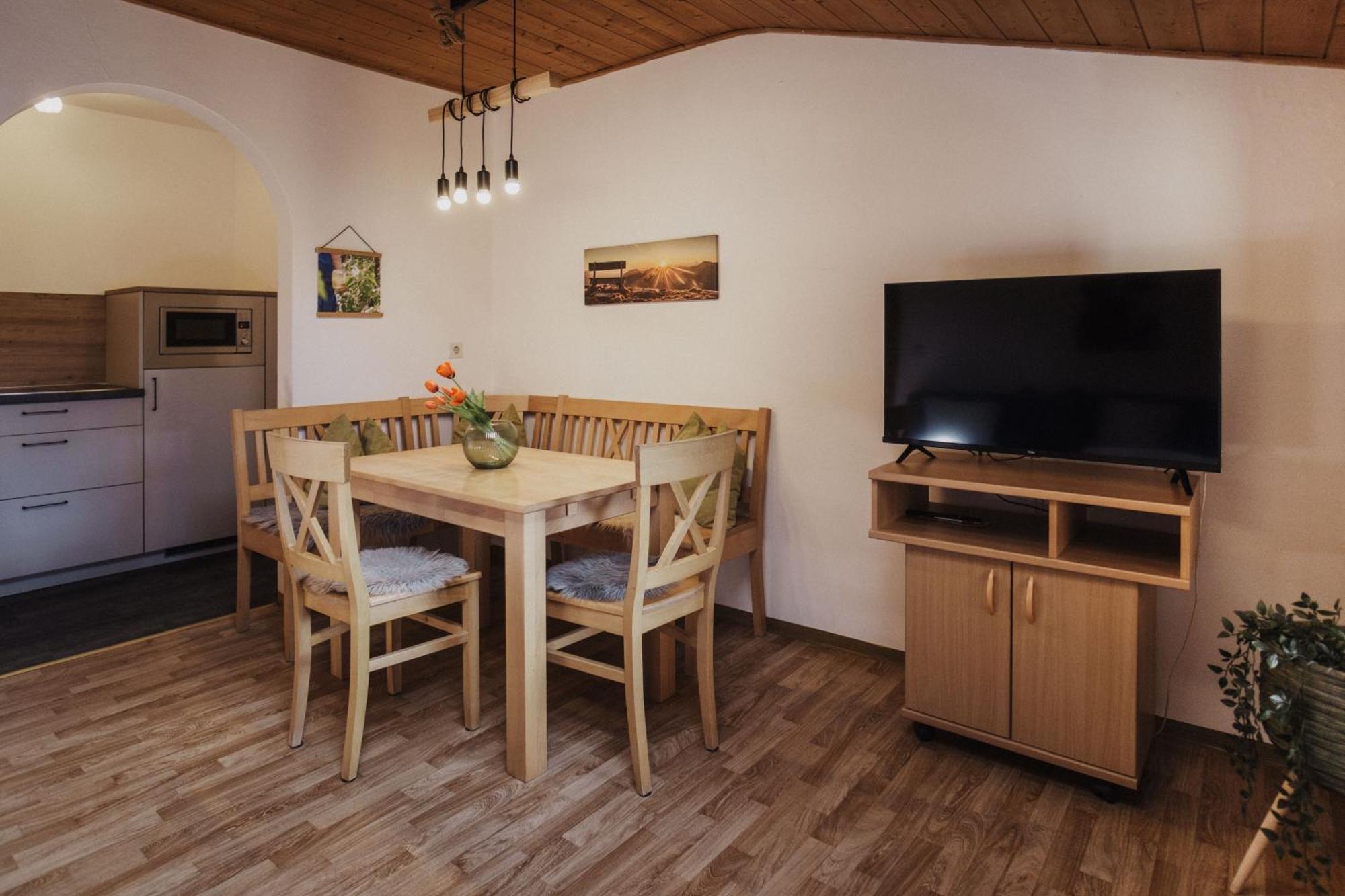 Toellhof Apartments And Farm Natz-Schabs Екстер'єр фото